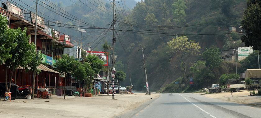 पहिरोले अवरुद्ध अरनिको राजमार्ग ४ घण्टापछि खुल्यो