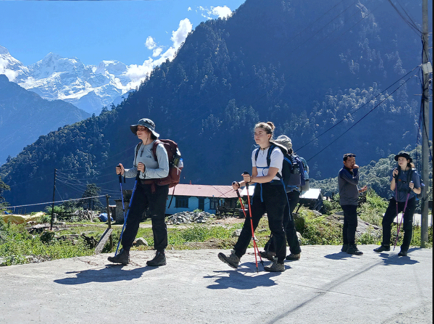 सुनसान अन्नपूर्ण पदमार्गमा पर्यटकको चहलपहल