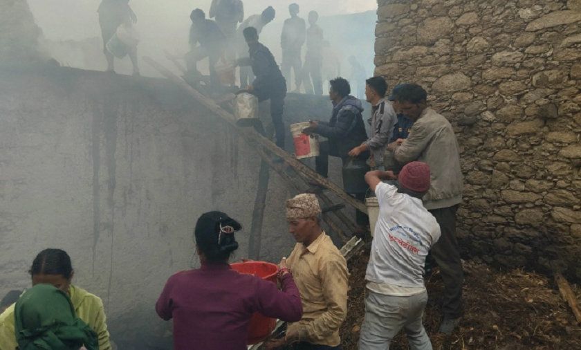 कालिकोटको जुविधामा आगलागी हुँदा तीन घर जले