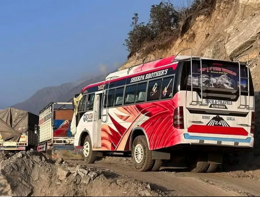 सल्लेरीबाट सुर्केसम्म यातायात सेवा सञ्चालन हुँदा पर्यटन व्यवसायी उत्साहित