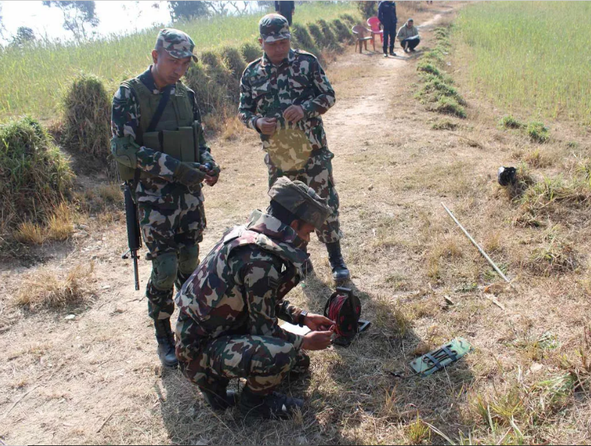 नेपाली सेनाद्वारा शंकास्पद वस्तु निष्क्रिय