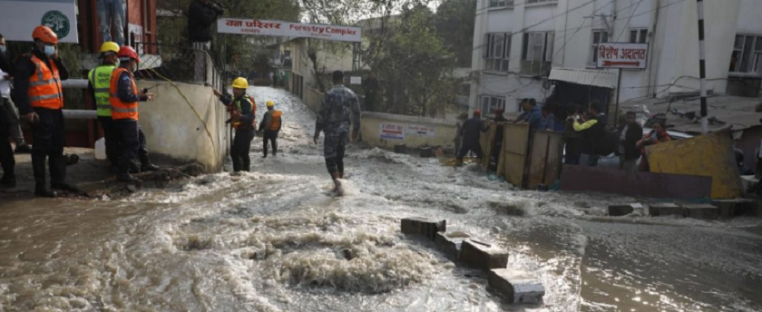 बबरमहलको भेल पस्ने डरले प्रसूति गृहमा सुरक्षा टोली परिचालन