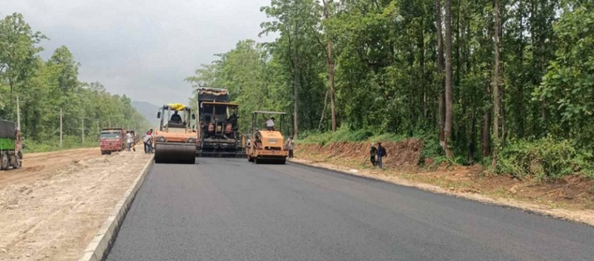 नारायणगढ–बुटवल सडक : पूर्वी खण्डमा एकतर्फी कालोपत्र चैतसम्ममा सक्ने लक्ष्य