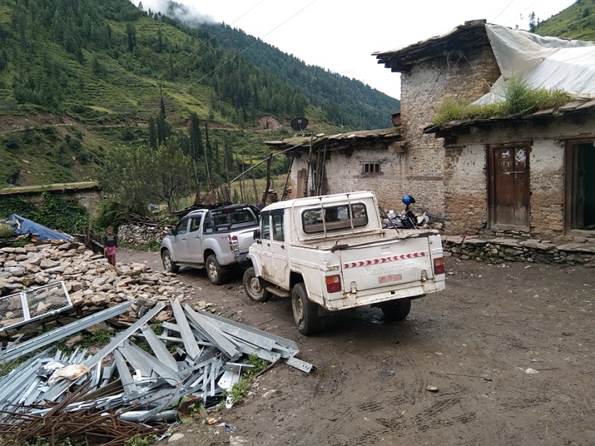 गाउँमा सडक पुग्दा स्थानीय उत्साहित