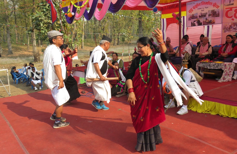 ट्हो त्हेँ पर्वमा गुरुङले गाए, गुरुङ्सेनीहरु छमछमी नाचे