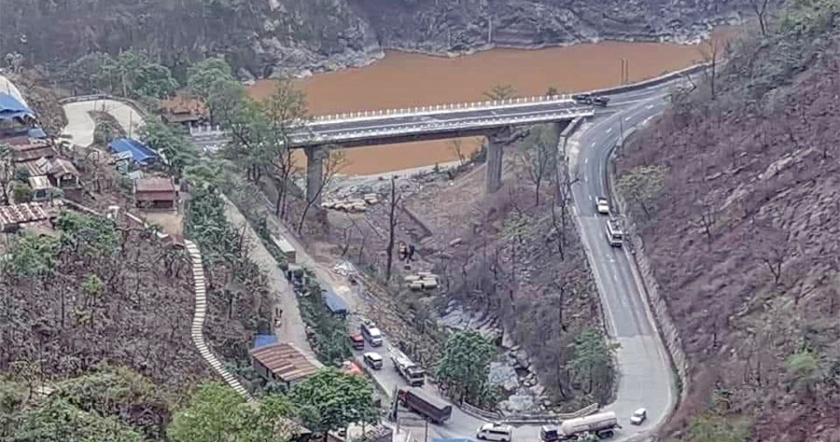 नारायणगढ–मुग्लिन सडकमा पुल :  केही सम्पन्न, केही धमाधम बन्दै