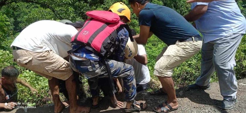 आँबुखैरेनी दुर्घटना अपडेट : १४ शव निकालियो, उद्धार कार्य जारी