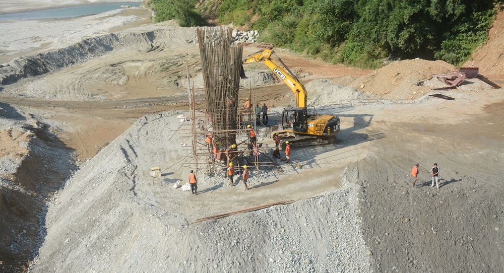 मादीको ‘आर्क डिजाइन’ पुलमा ४५ प्रतिशत प्रगति