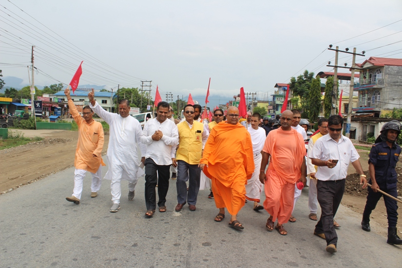 चितवनमा गौ हत्याविरद्ध प्रदर्शन, गौ हत्या नरोकिए हतियार उठाउने चेतावनी