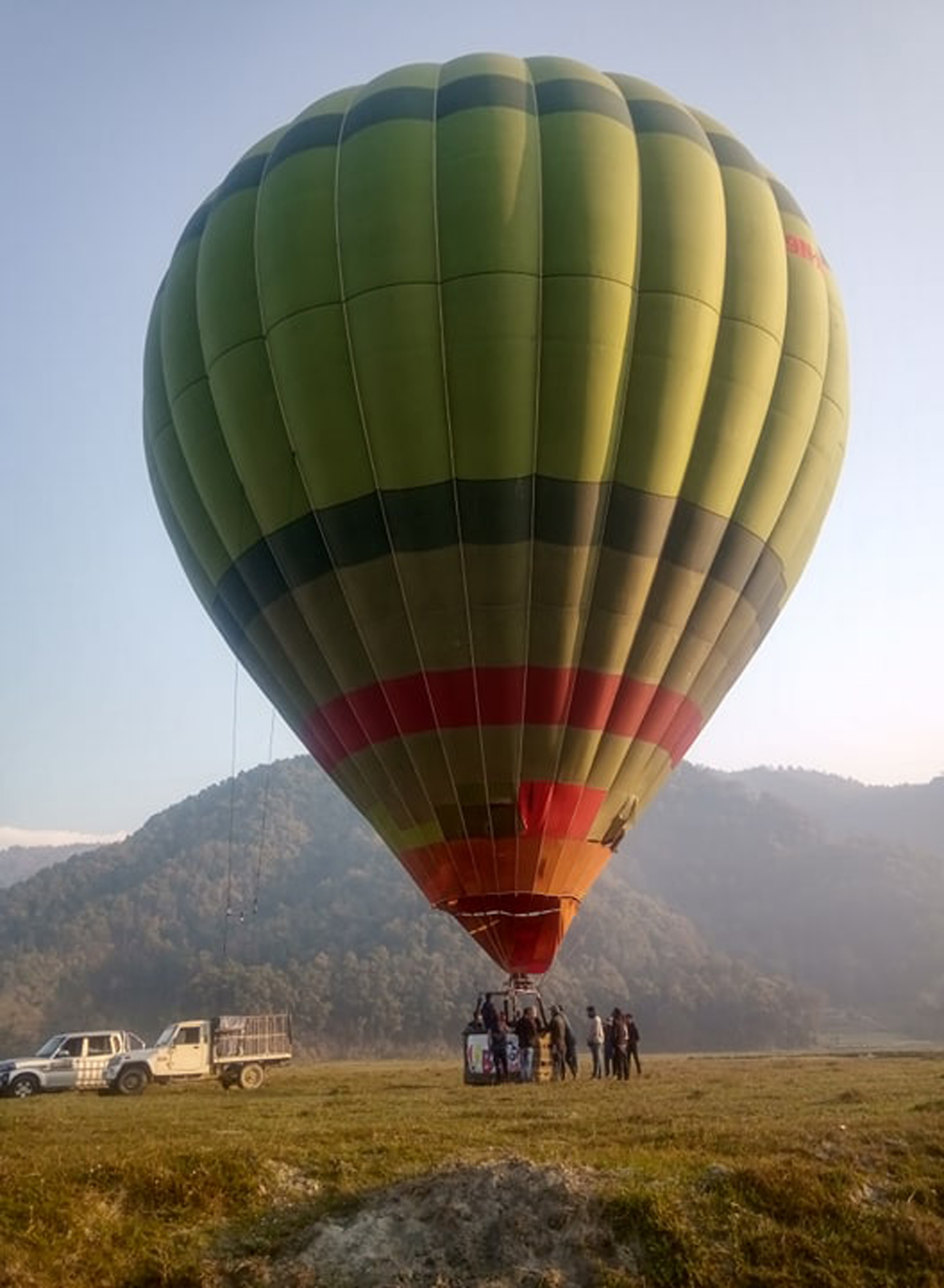 एयर बेलुन उड्ने तयारी