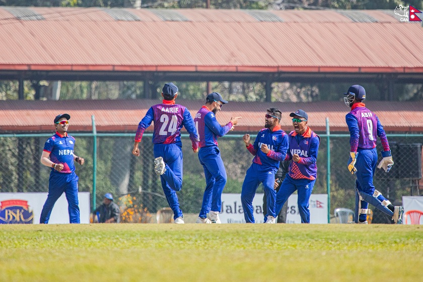 आईसीसी विश्वकप छनोट : वेस्ट इन्डिजविरुद्ध नेपाल बलिङ गर्दै