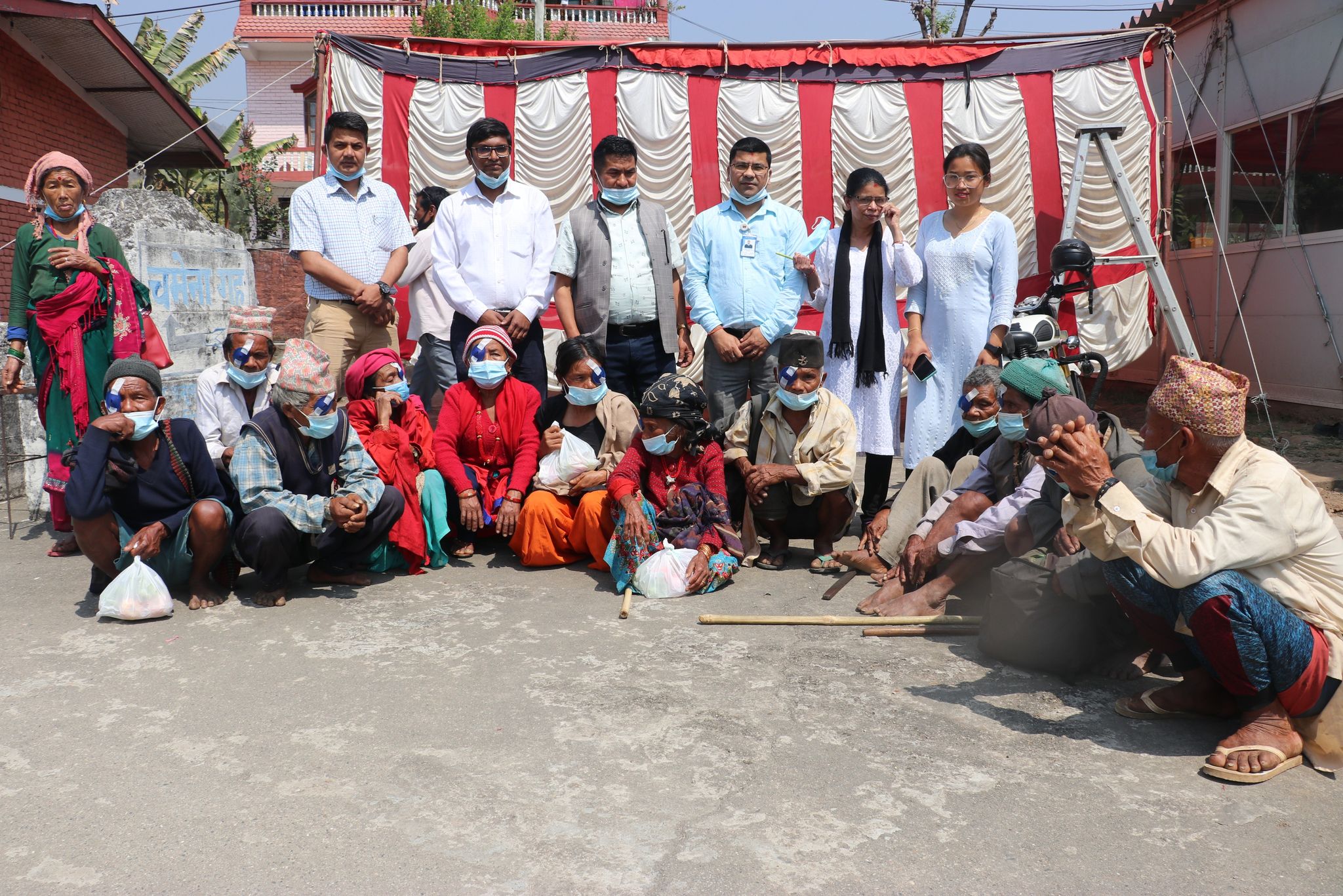 गाउँपालिकाको पहलमा मोतियाबिन्दुको उपचार