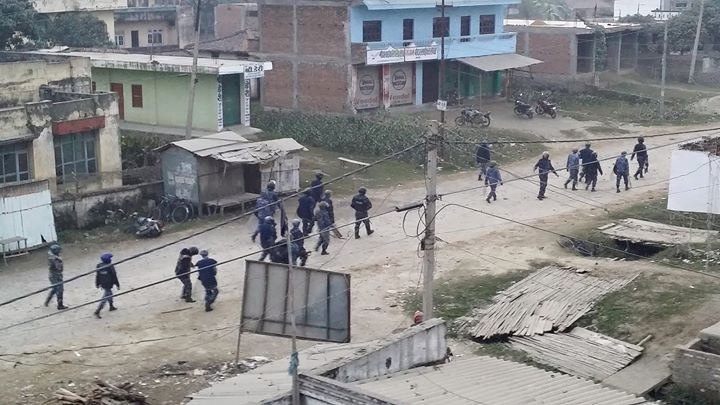 मुस्लिम र हिन्दु समुदायबीच झडप हुँदा मलंगवा तनावग्रस्त, कर्फ्यू आदेश जारी