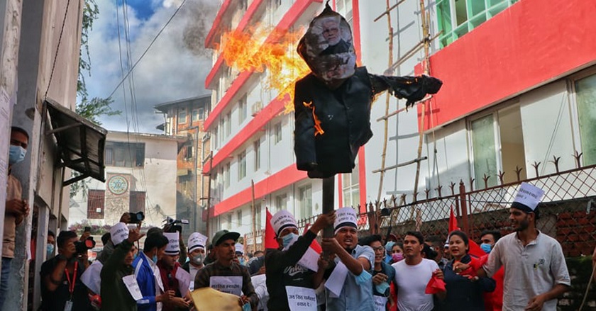 दार्चुला घटनाको विरोधमा भारतीय प्रधानमन्त्री मोदीको पुत्ला दहन