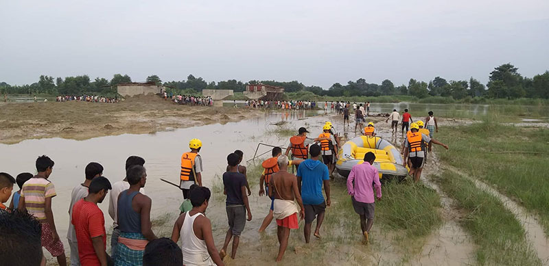 रौतहटमा भएको डुंगा दुर्घटनामा २१ जनाको उद्धार, ५ जना बेपत्ता