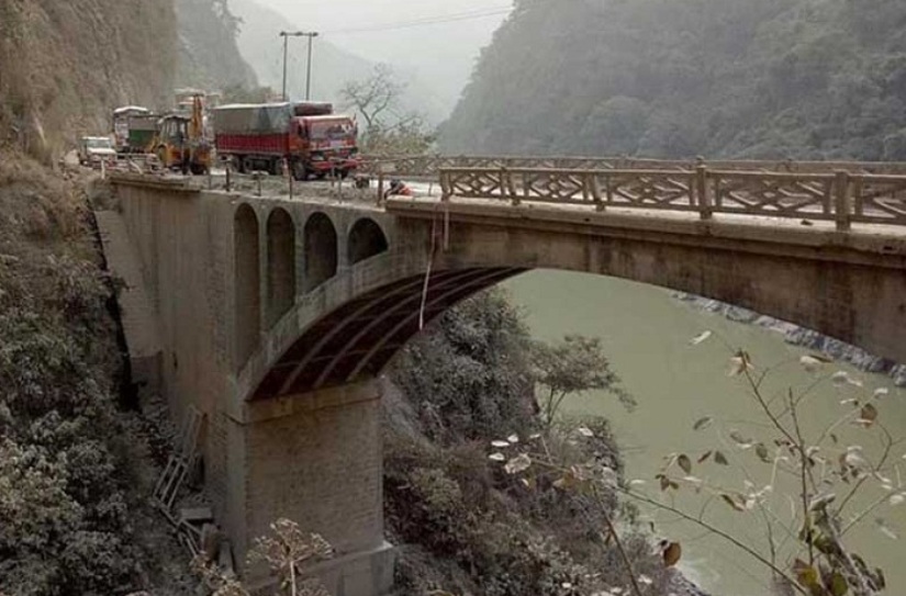 नारायणगढ–मुग्लिन सडकखण्डः १४ वटा पुलको विस्तार प्रक्रिया शुरु