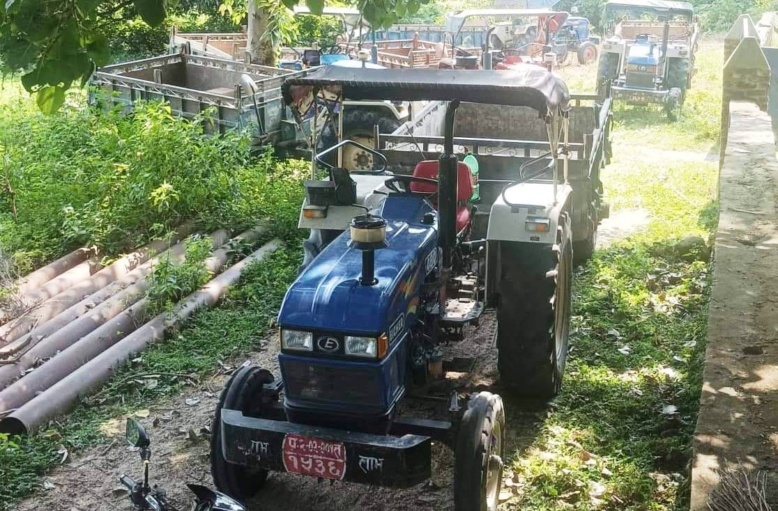 अवैध रूपमा बालुवा, गिट्टी उत्खनन् गर्ने ६ वटा गाडी प्रहरीको नियन्त्रणमा