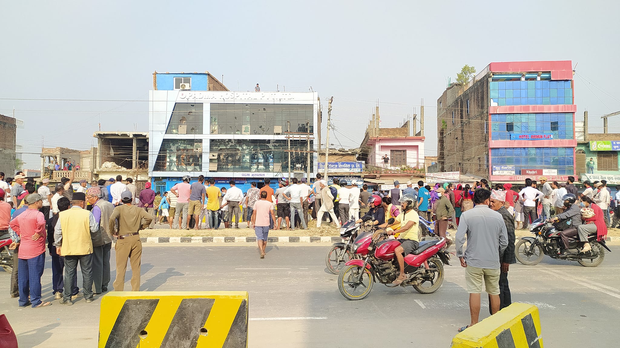 बिरामीको मृत्युपछि पदमा अस्पतालमा तोडफोड