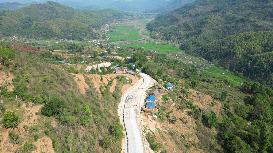 तनहुँको घुम्ती-रानीटारी खण्डको ९ किलोमिटर सडक स्तरोन्नति गरिँदै