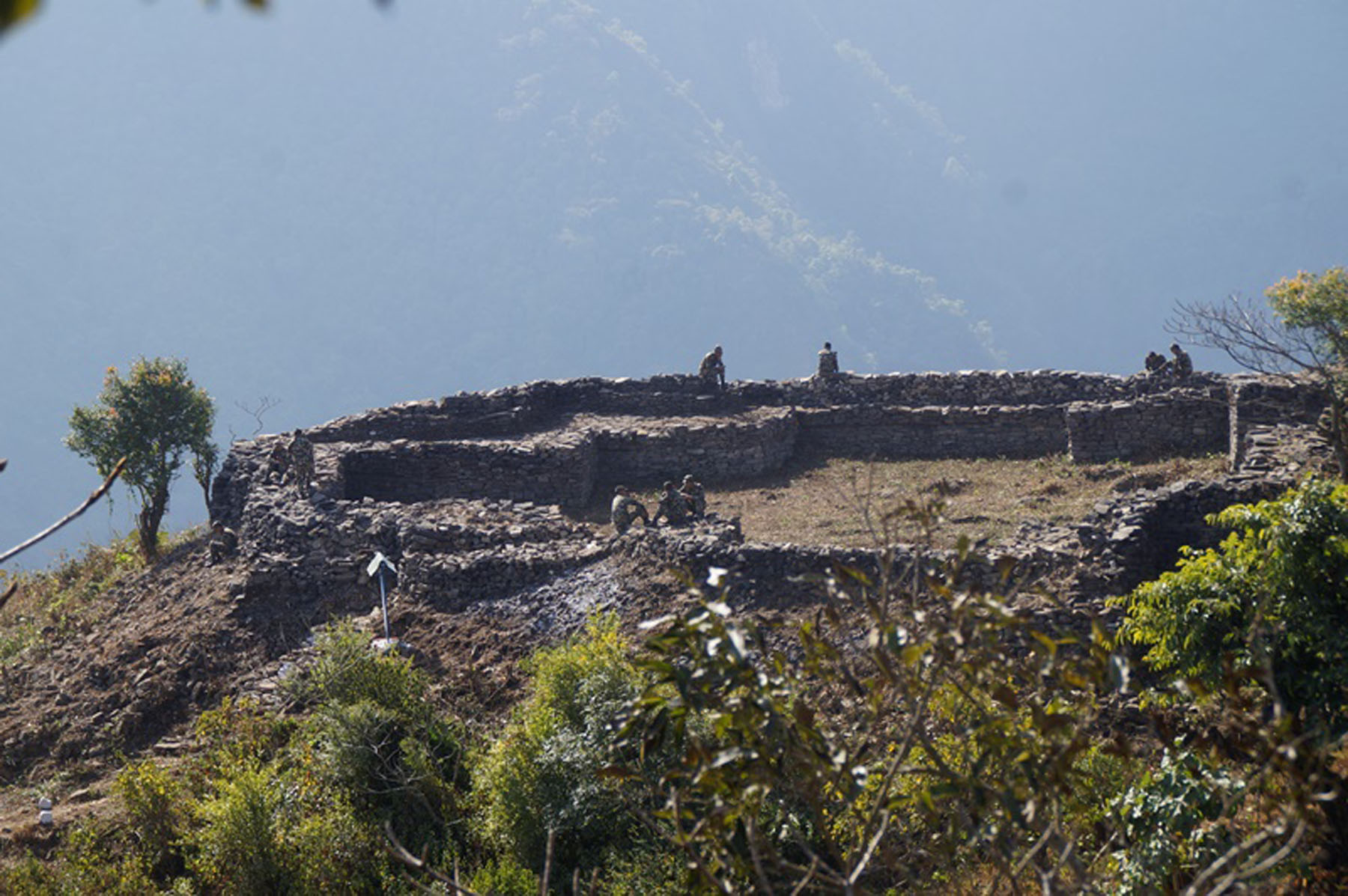 गढी जीर्णेद्धारमा सेना