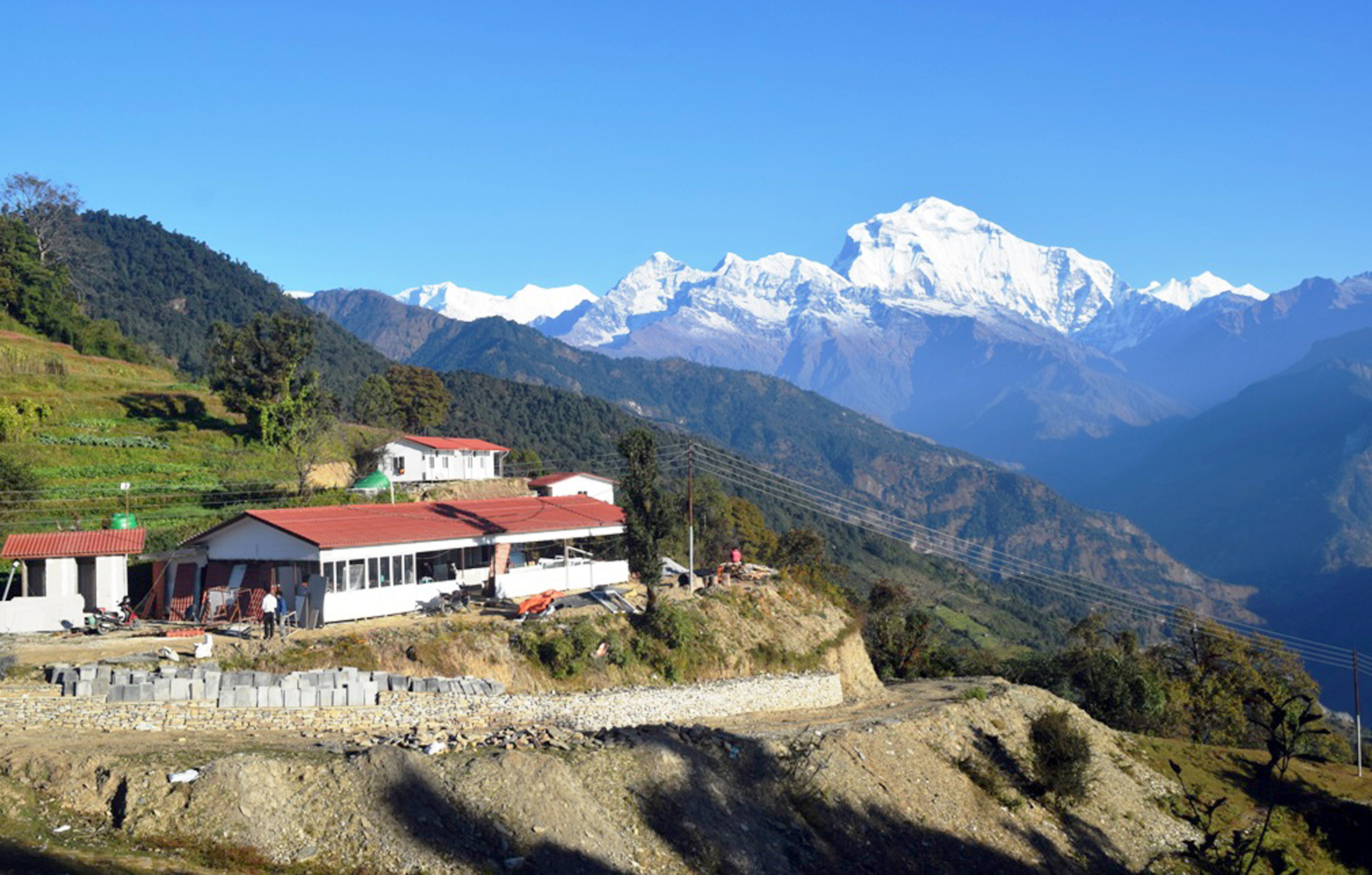 आहा ! सुन्दर धौलागिरि हिमाल