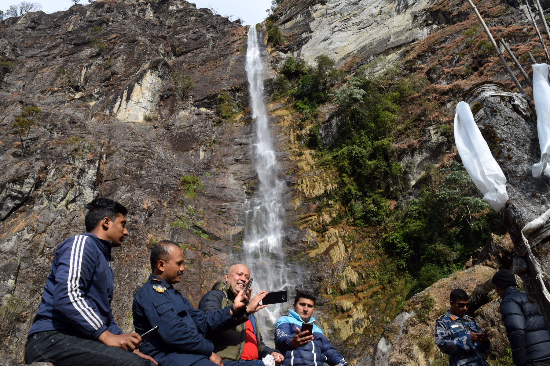 झरनाको प्रर्वद्धनमा सरोकारवालाले चासो देखाउन थाले