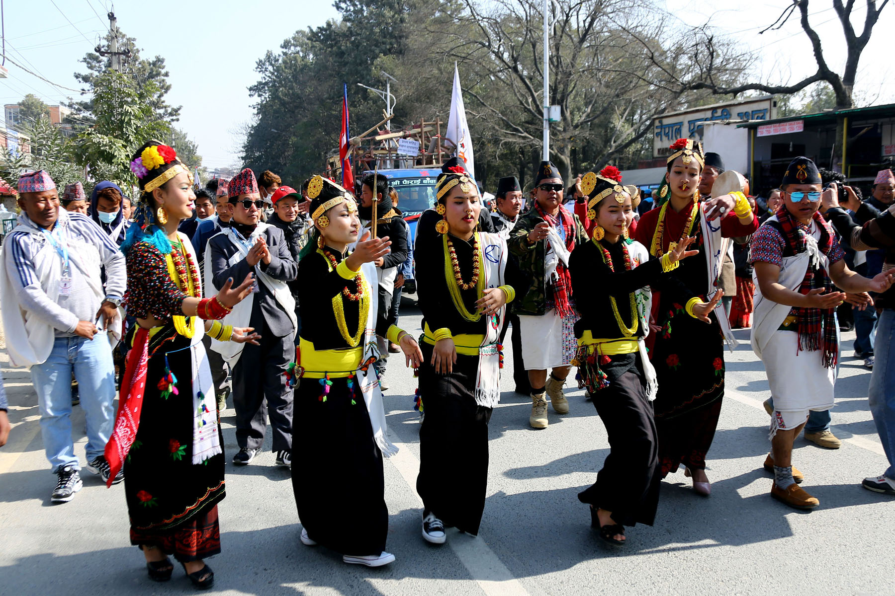 माघे संक्रान्ति र्‍यालीका सहभागी