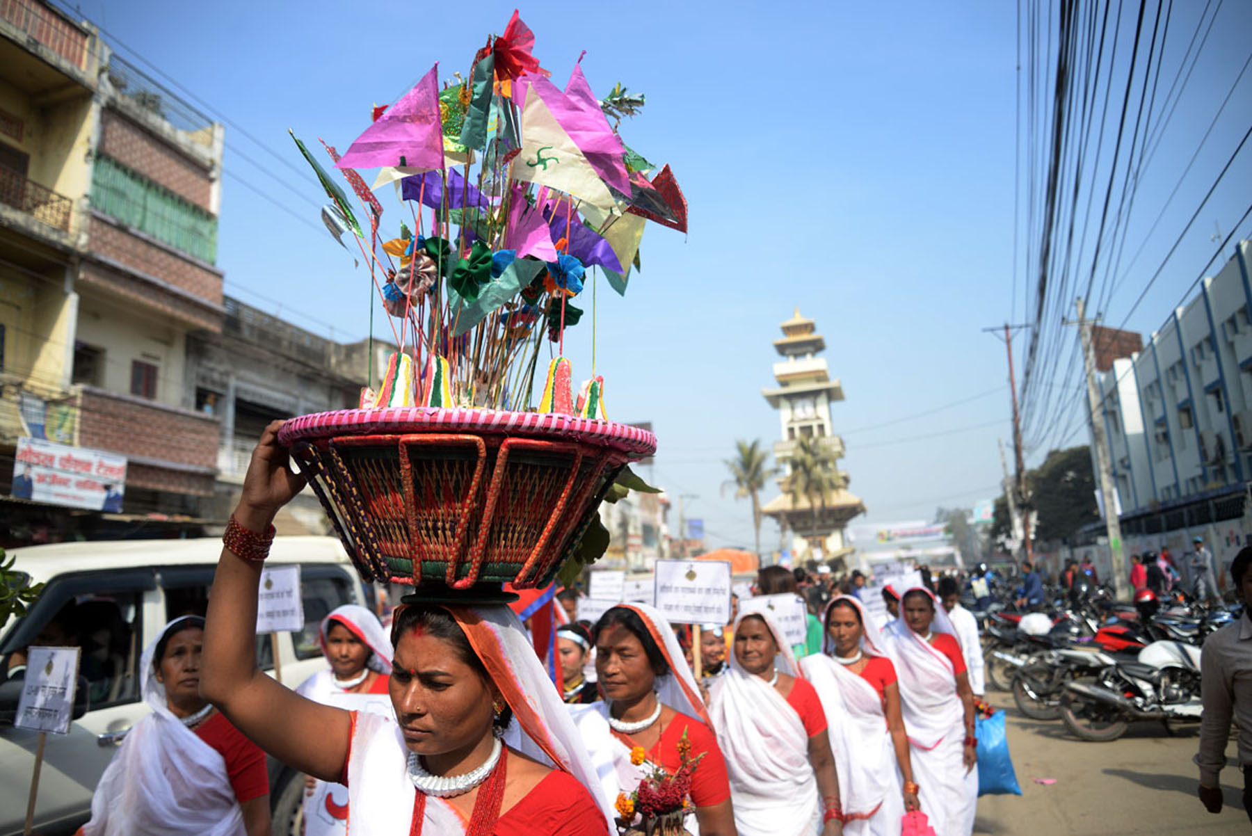 प्रभातफेरीमा घाँटो लिई सहभागी