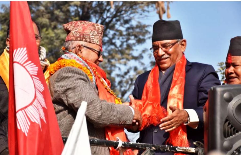 माधव नेपालले प्रचण्डसँग भने, ‘हामी दुई आन्दोलनका प्रतिक हौं’