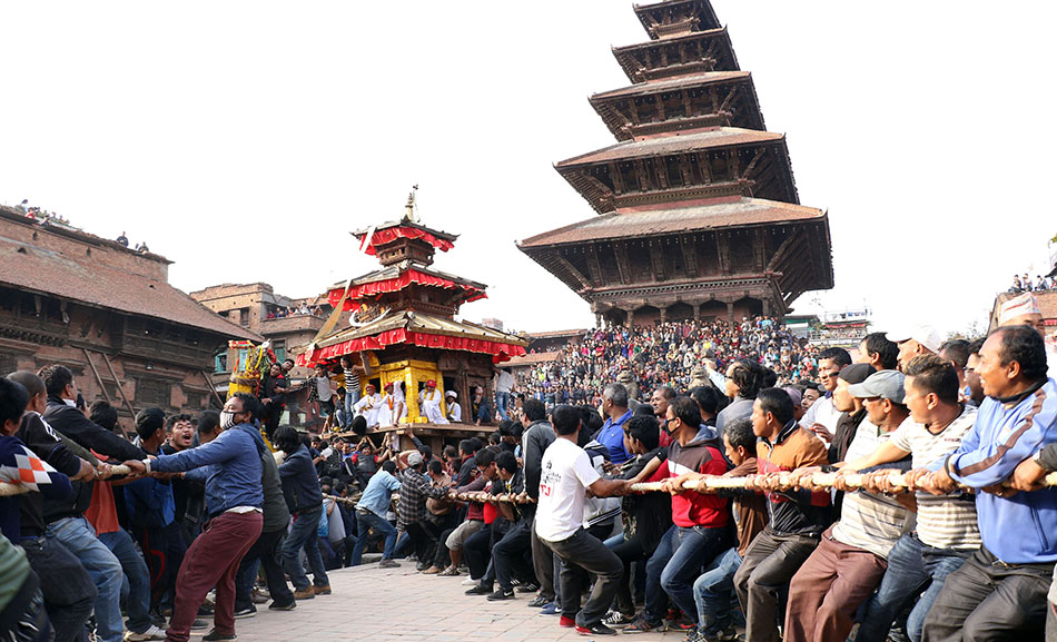 रथ तान्दा ढुङ्गा हानाहान, नौ घाइते