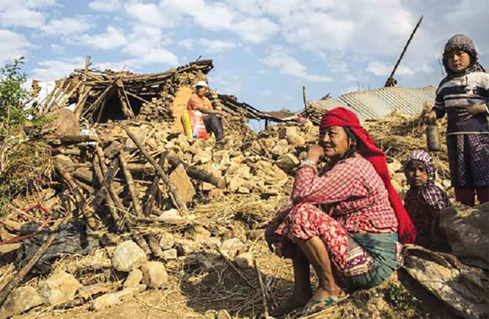 भूकम्पपीडित भन्छन् ‘५० हजार घर भत्काउँदै सकियो, अब घर कसरी बनाउँ’