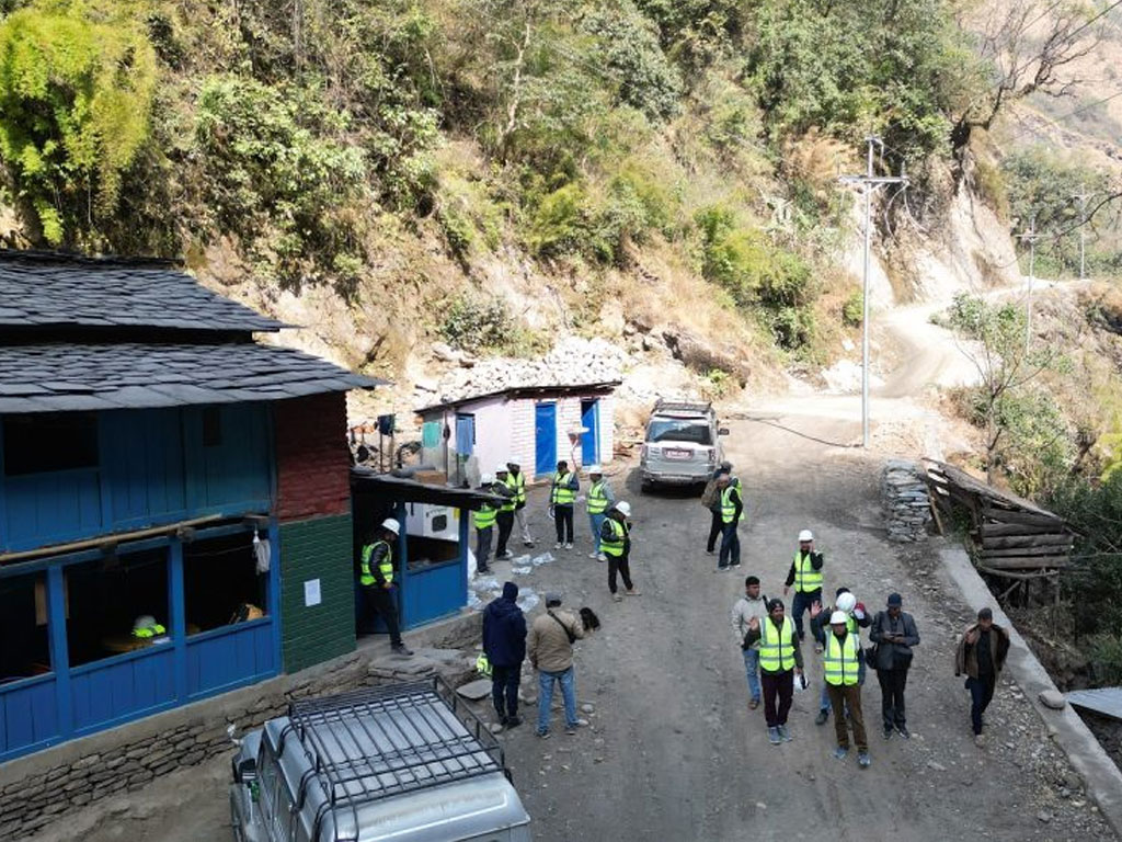 धवलागिरिका दुर्गम गाउँमा सडक पहुँचमा जोडियो