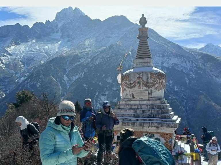 हप्तामा दुई सय जनाभन्दा बढी पर्यटक सगरमाथा क्षेत्रमा