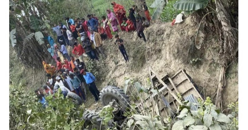 नहरमा माछा मार्ने क्रममा ४ बालकमाथि बजारियो ट्याक्टर