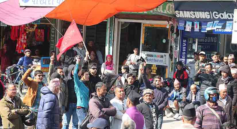 सरकारको विरोध गर्न पोखरामा पुगेका गगन थापालाई कांग्रेसकै विरोध