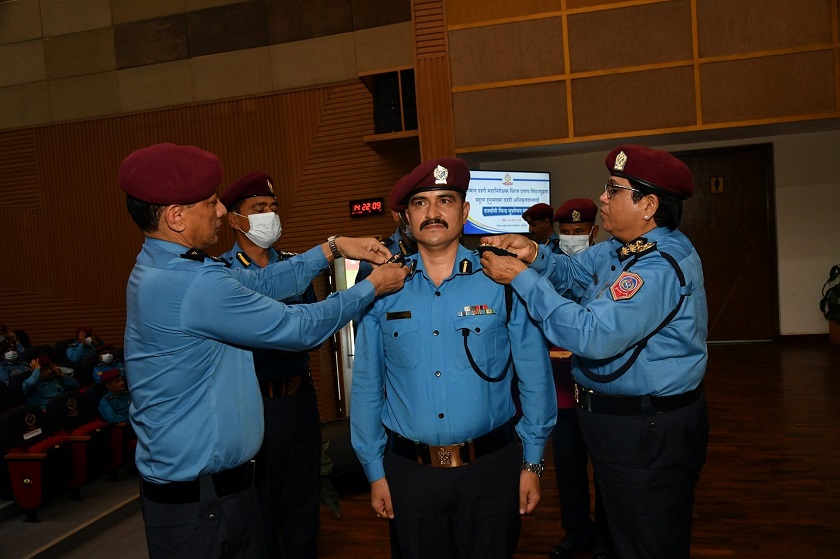 ५९ प्रहरी अधिकृतलाई दर्ज्यानी चिह्न प्रदान