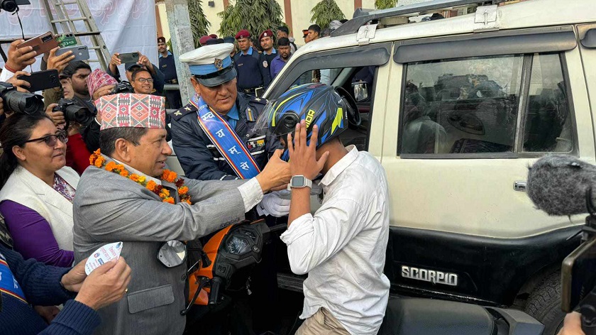 सडक अनुशासन तथा सवारी दुर्घटना न्यूनीकरण गर्न ट्राफिक सप्ताह